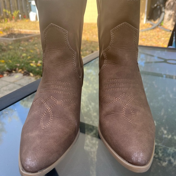 Rachel Zoe boots western cowboy embroidered brown pull on tabs womens size 9 - Picture 3 of 12